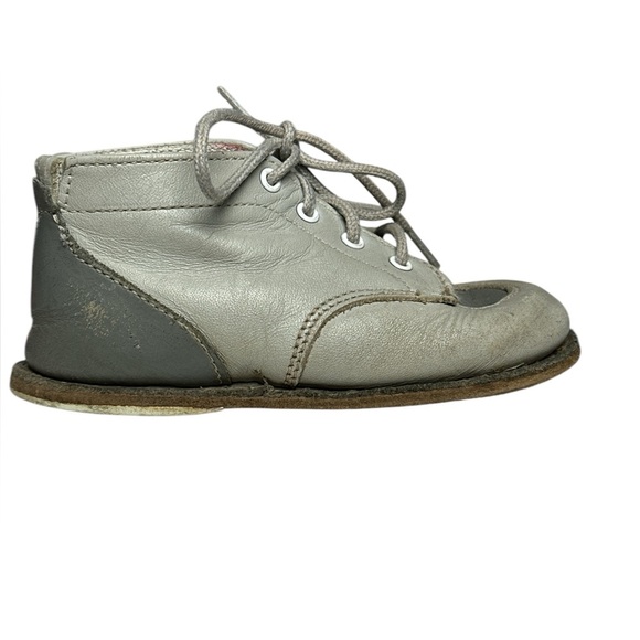 Vintage 🍁🇨🇦 kids leather two-tone lace up ankle shoes - Picture 2 of 5